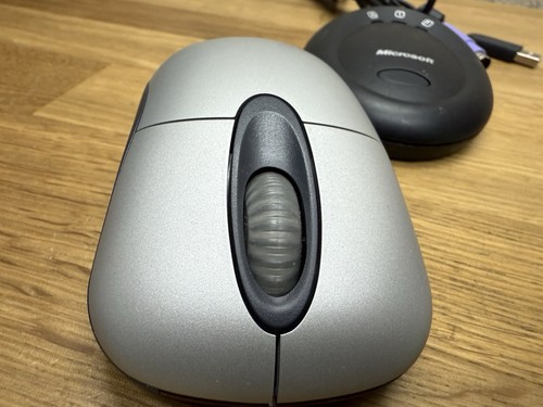 Microsoft Wireless Optical Mouse Silver 91LP0177 Canada 210 Receiver 1.0A Works - Picture 4 of 13