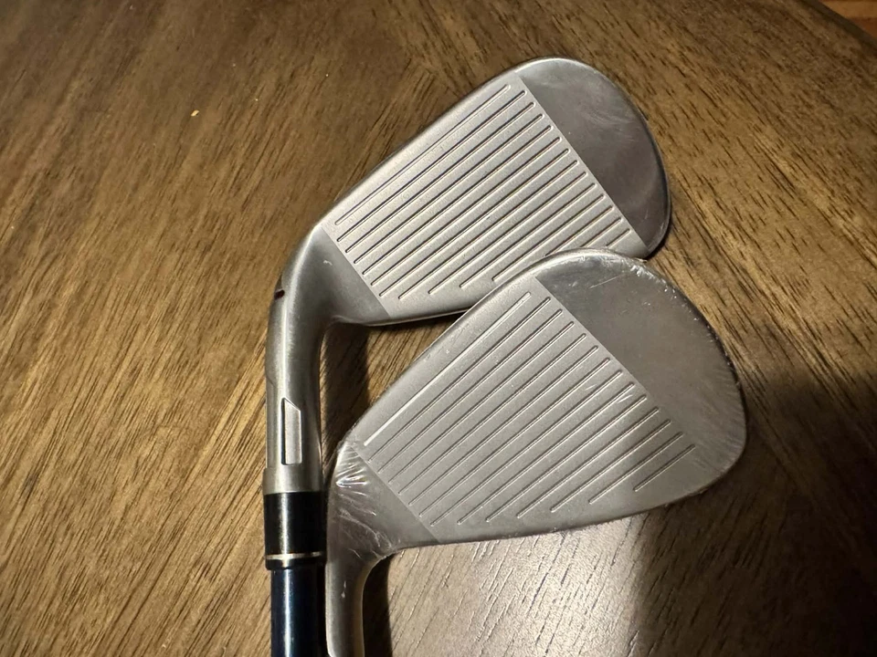 NEW TaylorMade SIM2 Max Single(S) 7,8 Iron Fujikura Ventus Blue 6-R Graphite Reg - Image 4 of 4