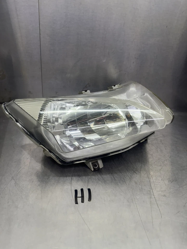 Conjunto de lámpara de faros Yamaha RX1 WARRIOR RAGE VECTOR 2003-2018 8FA-84310-00-00 Foto 2 de 4