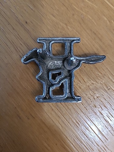 Vintage Ford Mustang II Car Fender Emblems Badge Logo 6702A - Picture 4 of 4