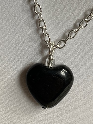 Small Stone Heart Pendants on Silver or Gold Plated Cable Chains - Picture 18 of 21