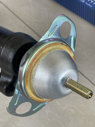 W140 Rear Hydraulic Shock Absorber for V8 S500 Brandnew SACHS (Rubber is Broken) - Picture 8 of 11
