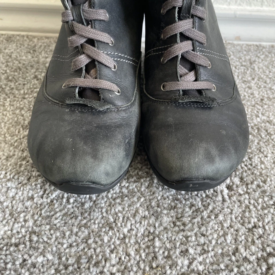 Botas al tobillo de cuero con cordones TSUBO para mujer talla 7,5 grises cuñas cómodas grunge Foto 3 de 4