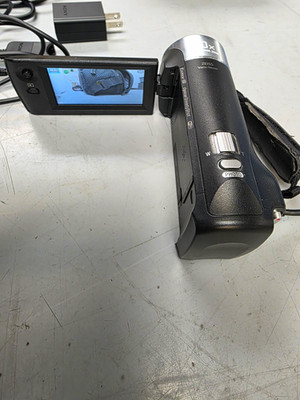 Sony Handycam HDR-CX440 HD Camcorder 30x Optical Zoom Wi-Fi 2.7'' LCD with bag
