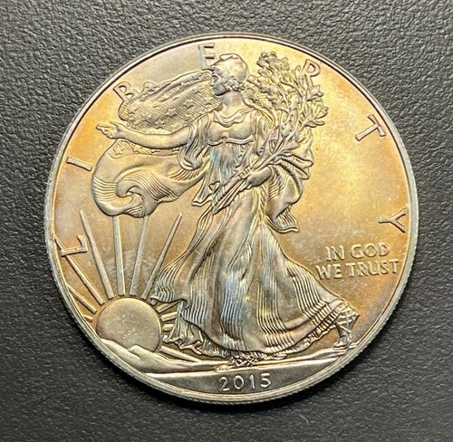 2015 American Eagle Silver Dollar / 1 oz .999 Silver / Uncirculated