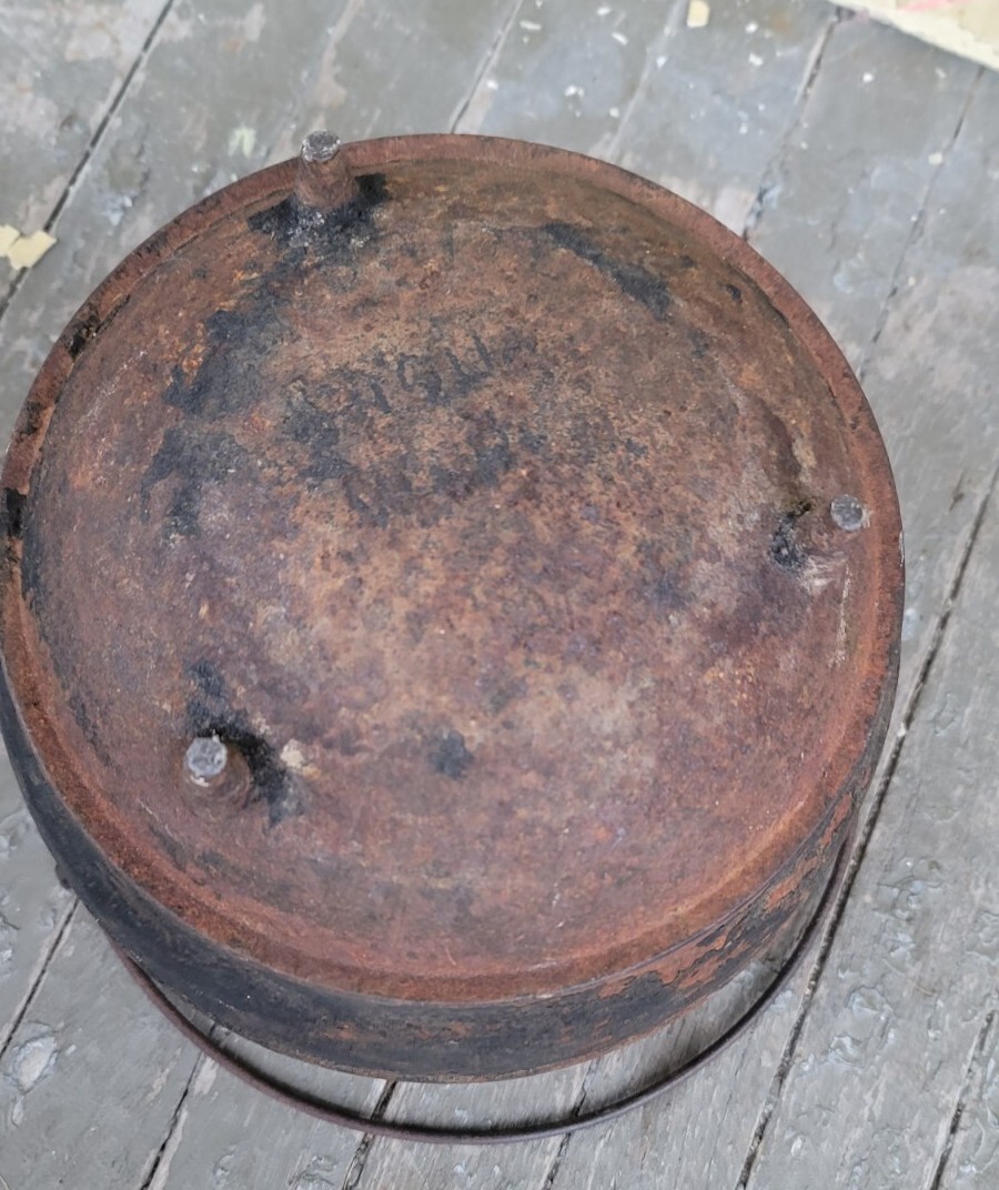 VINTAGE CAST IRON Favorite Piqua Ware No 8 3Leg Cast Iron Kettle eBay