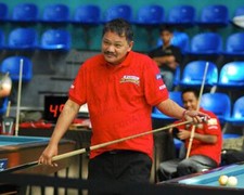 Efren Reyes sports a Red Shirt Photo Print Poster Filipino Pool Champion