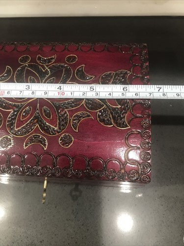 Wooden Hand carved Jewelry Box With Key - Picture 6 of 8