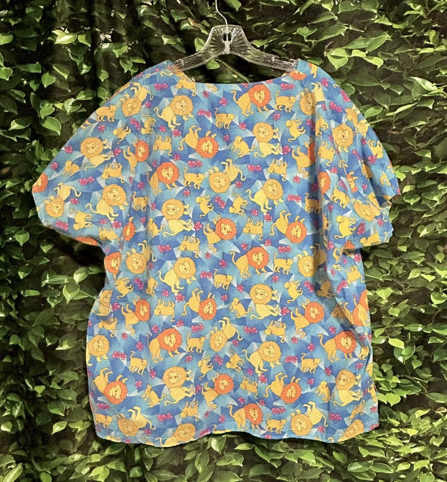 Scrub Top Pastel Jungle Animals Handmade Womens XL - Image 2 of 3