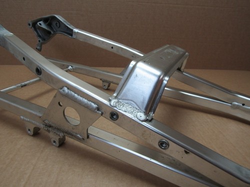Honda CBR900RR Fireblade 2001 rear subframe (14020) - Picture 3 of 8