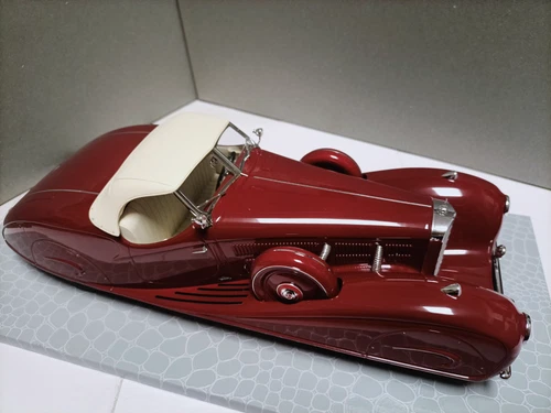 AMC 1/18 Mercedes Benz 540K W29 Stromllnien Roadster 1936 Erdmann & Rossi Red - Picture 4 of 16