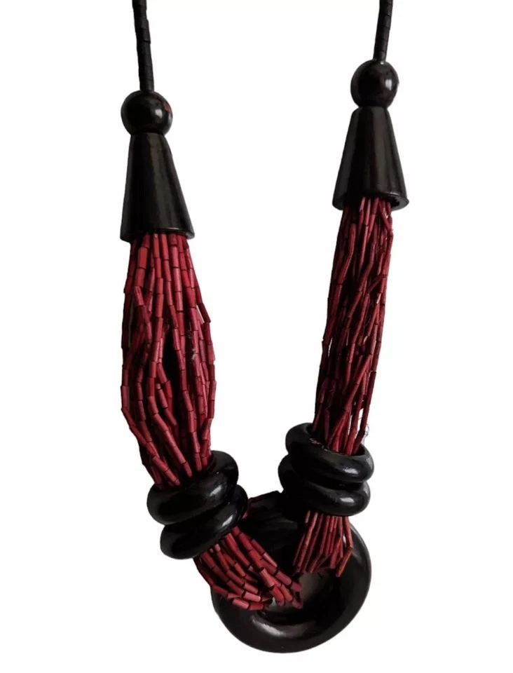 Collar llamativo de cuentas de semillas africanas de varios hilos rojo marrón anillo de madera de colección boho Foto 4 de 4