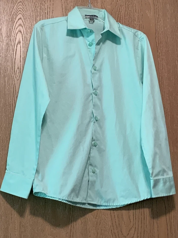 Camisa verde claro con botones manga larga niños talla 12 George * pequeña mancha** E568 Foto 2 de 4