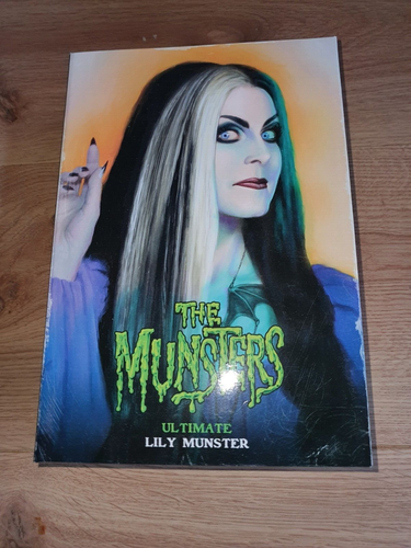 Rob Zombie's The Munsters Actionfigur Ultimate Lily Munster 18 cm NECA