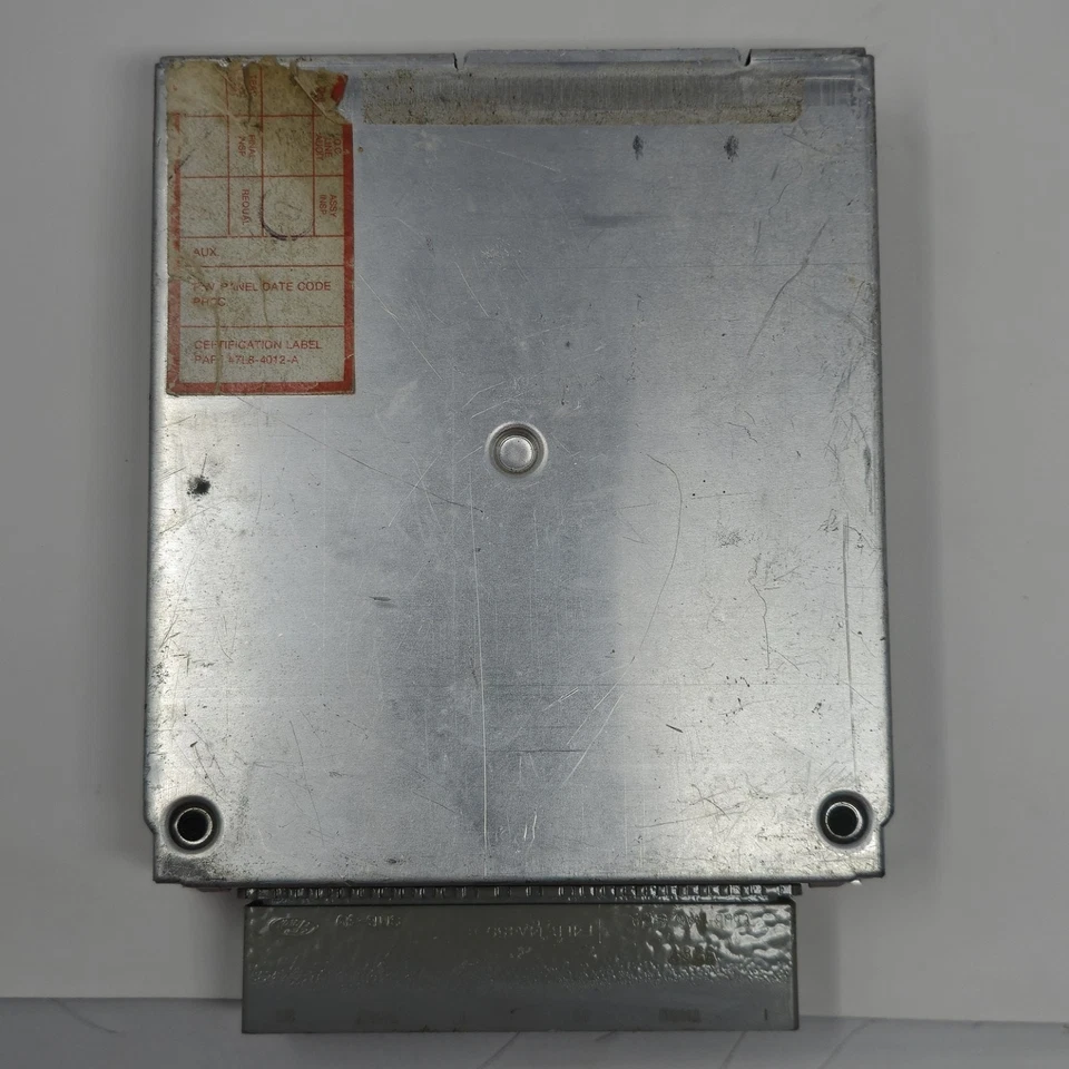 Ford Mustang 1988 EEC-IV de fábrica ecu, 5,0 V8, densidad de velocidad, para transmisión automática Foto 3 de 4