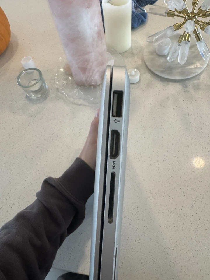 Apple MacBook Pro 13-inch Retina Display 2015 Model - Image 3 of 4