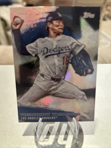 2026 Topps Series 2 Yoshinobu Yamamoto Base (RAW)