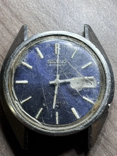 Vintage Seiko 5 Automatic Men's Watch 17 Jewels Blue Textured Dial with Day-Date