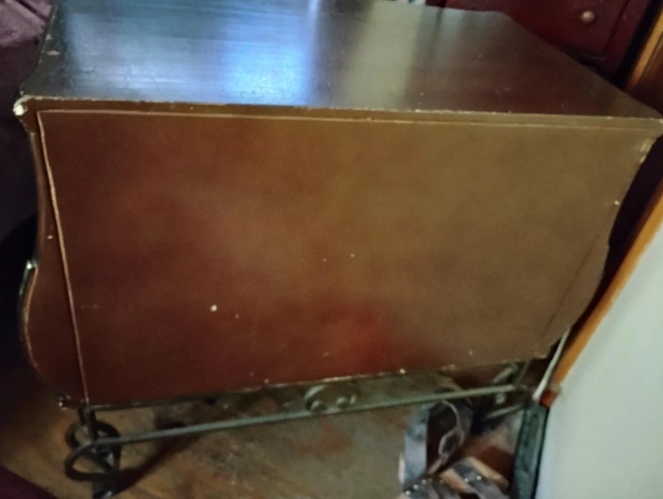 Декоративный и прочный комод с элегантной росписью - Изображение 2 из 4