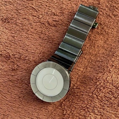 ISSEY MIYAKE TO Series VJ20-0010 Black Wristwatch Analog Round