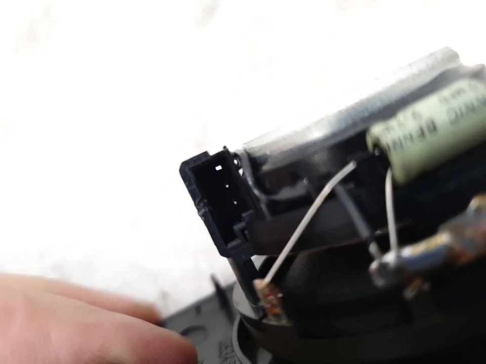 Peugeot 307 CC Cabrio 2005 2.0HDi Front door high frequency speaker 9633355880 - Image 4 of 4