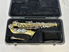 SOLID QUALITY BUNDY II BY SELMER CO. U.S.A. ALTO SAXOPHONE  CASE
