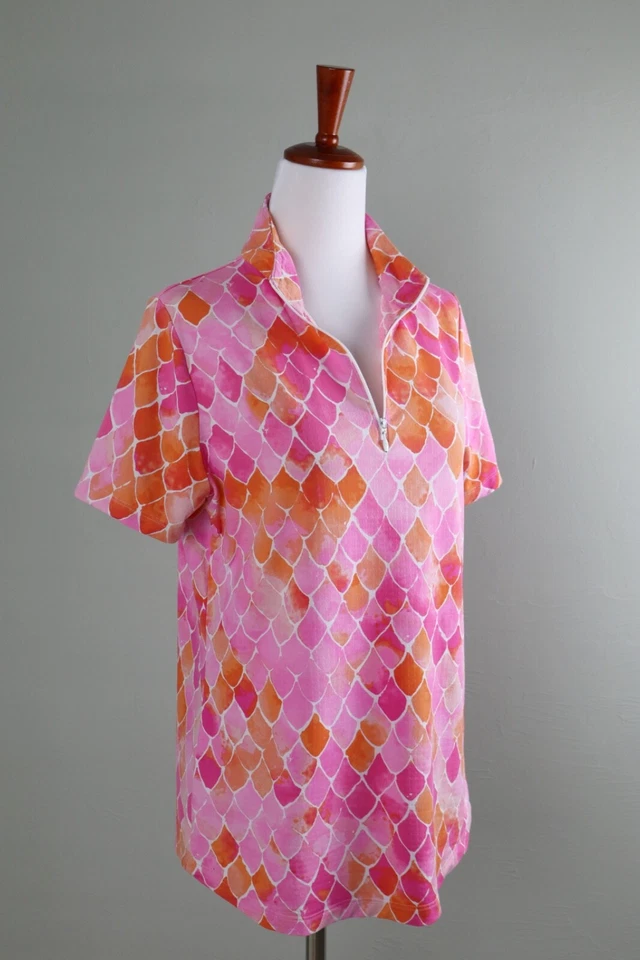 Camiseta deportiva de golf IBKUL $92 elástica con estampado a escala de sirena de peces talla mediana Foto 2 de 4