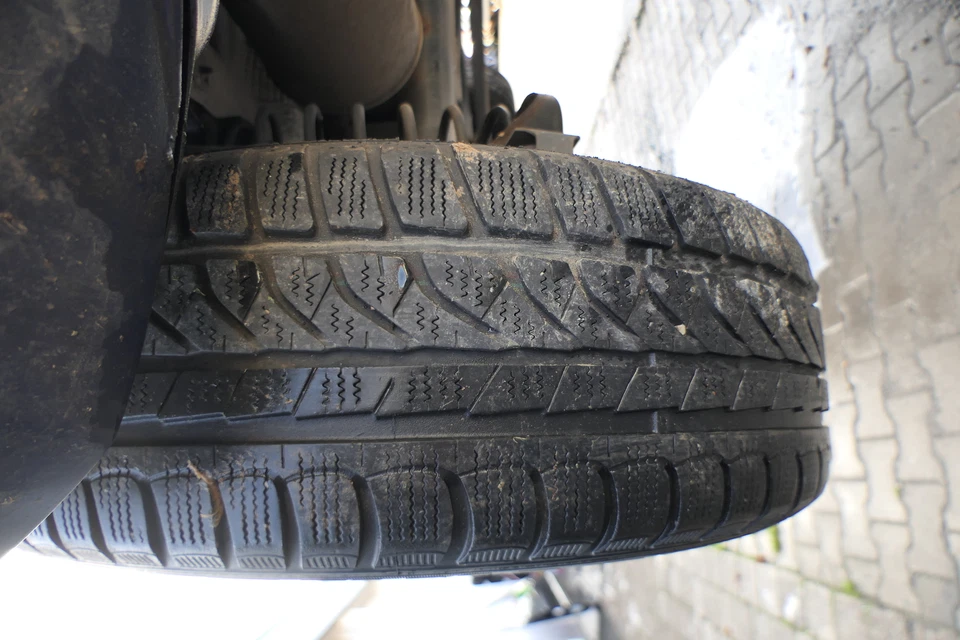 2xPolo 6R 9N Ibiza Felgen 185/60 R15 84T Winterreifen M+S 6jx15 ET38 Reifen 5mm - Bild 2 von 4