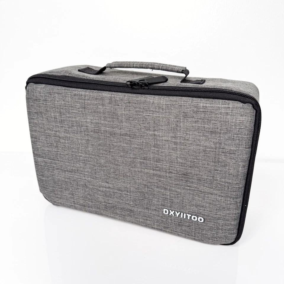 Dxyiitoo S3 WIFI Bluetooth HD Projector - no remote, no power cord, no HDMI cord - Image 3 of 4