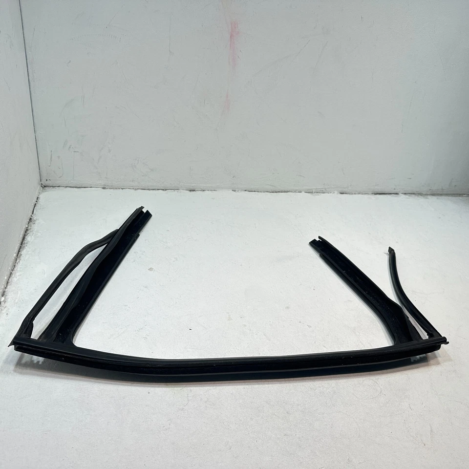 Jeep Cherokee 2014-2023 puerta trasera derecha ventana canal de funcionamiento de vidrio OEM Foto 4 de 4