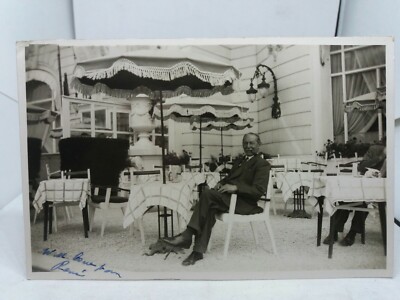 Vintage RP Postkarte Herr genießt Hotel Sonnenterrasse René Nizza Frankreich 1954