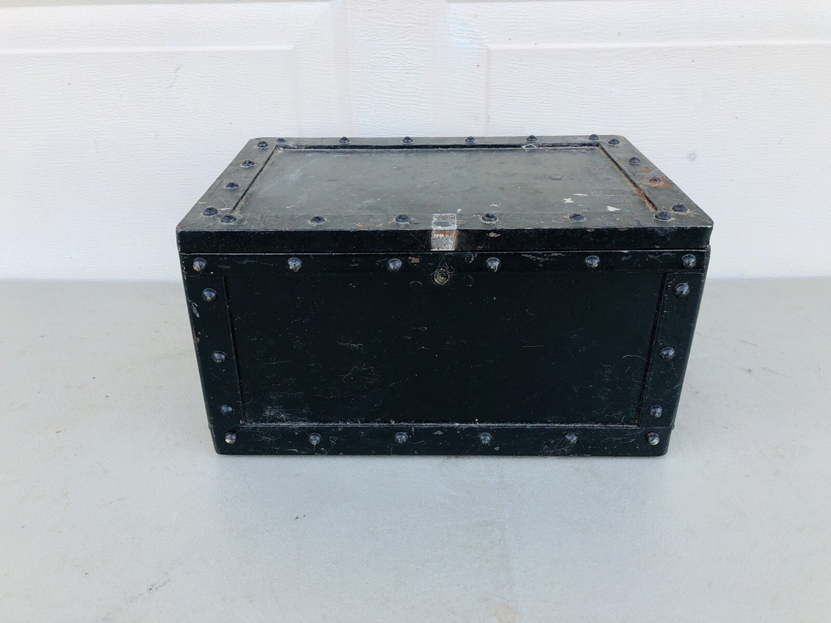 Antique Iron Banker / Stagecoach / Railroad Strong Box Safe | eBay