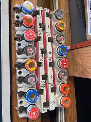 Vintage Porzellan Sicherungsblock Panel in tadellosem Zustand. 30amp 240v