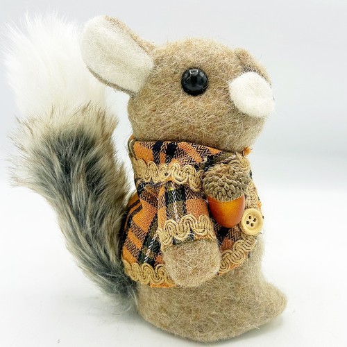 Squirrel Plaid Coat Felt Figure 6" H - Picture 3 of 7