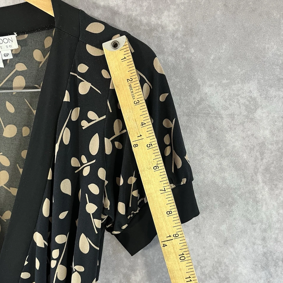 Vestido envolvente Maggy London para mujer 6 Petite 6P negro dorado hojas mini manga corta Foto 4 de 4