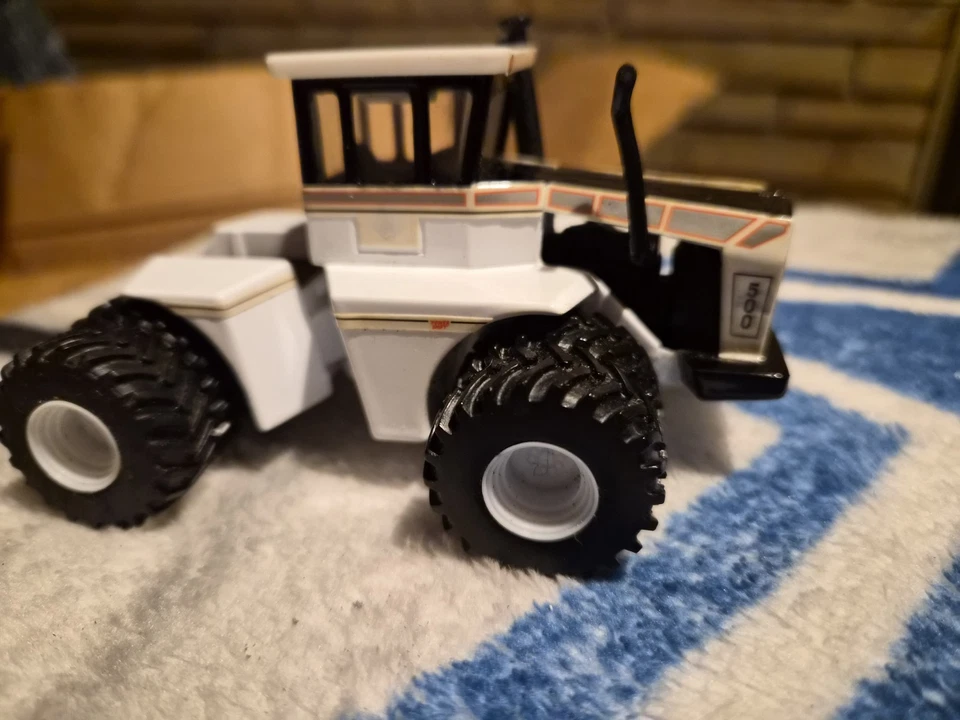 ERTL Big Bud 500 Farm Tractor Vintage 1/64 VHTF Rare - Image 3 of 4