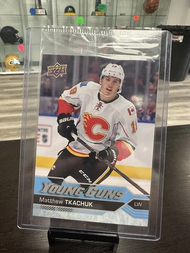 2016-17 Upper Deck Series 1 Ice Hockey Matthew Tkachuk Jumbo Young Guns Sealed D
