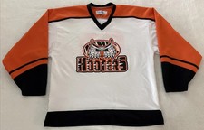 RARE Vintage Hooters Hockey Jersey Mens 2XL XXL Alpha Sportswear 00 Double Zero