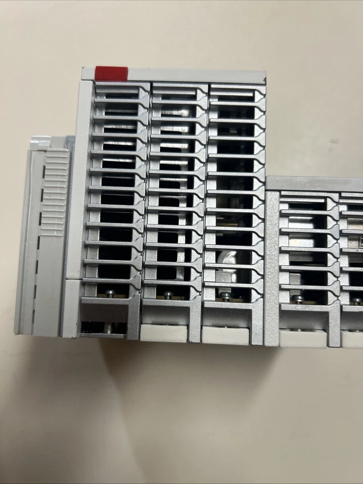 PC INTEGRADO BECKHOFF CX5120-0130 CON PROCESADOR INTEL ATOM 2GB Foto 4 de 4