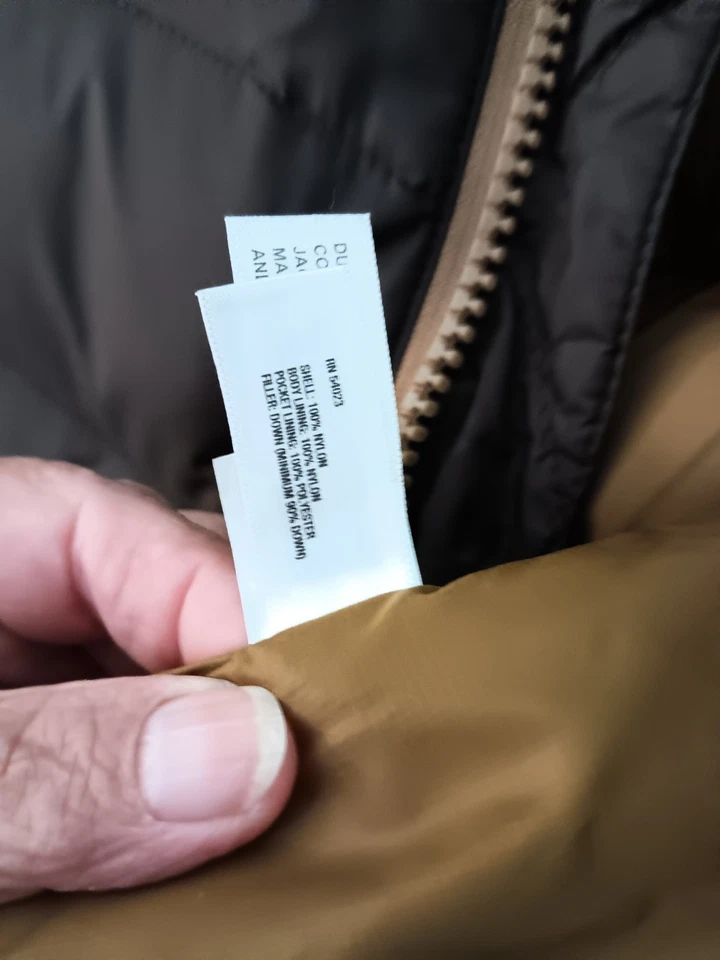 Gap L Chocolate Brown Puffer Vest Goose Down Mens Sz Large Stowaway Hood Pockets - Image 4 of 4