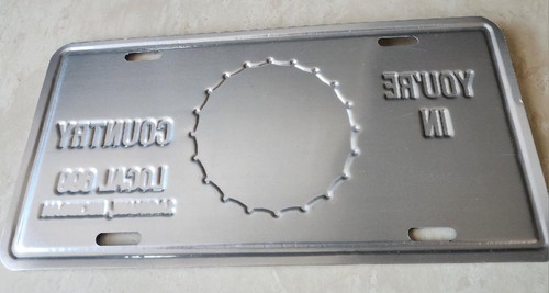 NOS VINTAGE GM SAGINAW MI. UAW LOCAL 699 UNION LICENSE VANITY PLATE TOPPER - Picture 7 of 9