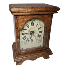 Vintage New England Quartz Small Desk Clock