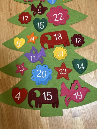 CHRISTMAS TREE FELT FABRIC ADVENT CALENDAR WALL HANGING COUNTDOWN - Picture 3 of 4