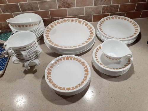 Vintage 35pc Corelle Dish Set BUTTERFLY GOLD
