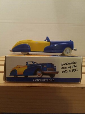 NOSTALGIC DIMESTORE DREAMS PLASTIC NO.20010 CONVERTIBLE 1:43 SCALE CAR