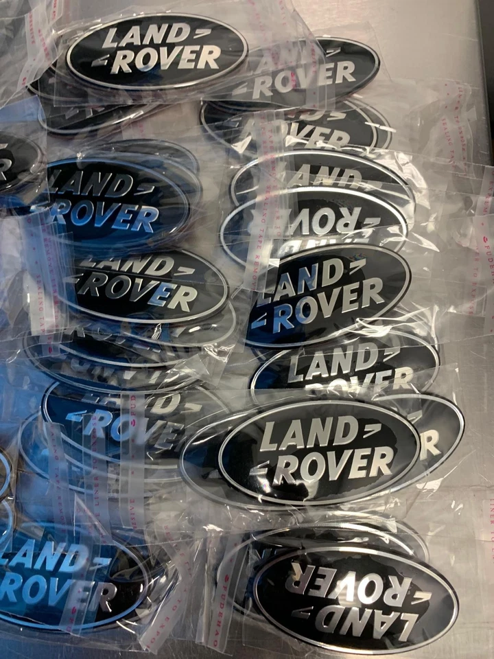 Land Rover Grille Badge - 86mm x 43mm - Black & Silver - DAG500160 - Image 3 of 4