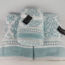 Set of 4 Nicole Miller Home Blue Gray Damask 2 Bath & 2 Hand Towels Lafayettez