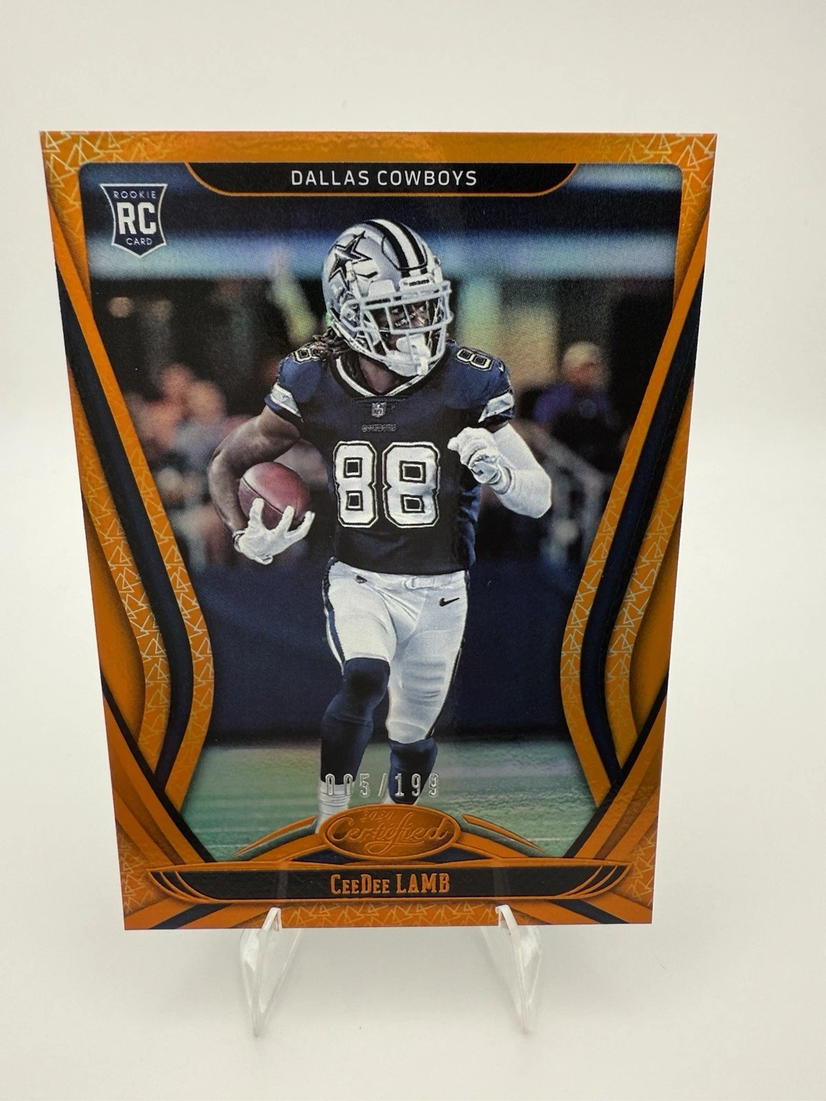 2020 Panini Certified - Rookies CeeDee Lamb #105 Mirror Orange /199 (RC)