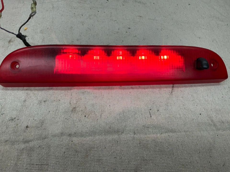 Tercera luz de freno central para maletero trasero Mercury Mariner 2008-2010 lámpara de montaje alto Foto 2 de 4