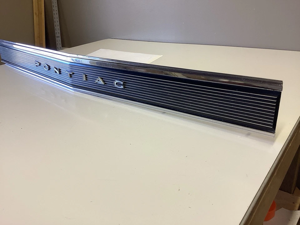 Pontiac GTO 1965 Lemans Tempest maletero panel moldura, 4470307  Foto 2 de 4